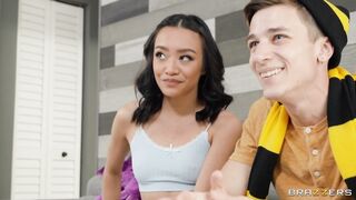 2023-02-16-8512231-stepmom-soccer-girl-cup-shootout_720