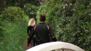 2013-04-13-2630-violette-opgepikt-in-het-park_1080