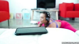 2017-06-26-8974961-the-lost-phone_720