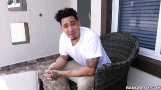 2017-05-19-9156391-welcome-to-the-neighborhood_720