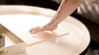 2019-02-01-69270-eyes-on-me-s8e6_960