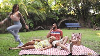 2022-11-23-8317231-keishas-anal-picnic_720