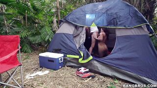 2017-03-27-8967291-fucking-my-boyfriends-friend-in-the-woods_720