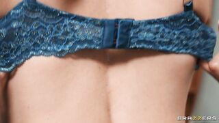 2022-11-28-8287821-tsundere-tease-has-had-enough_720