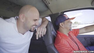 2017-02-01-8972151-chinese-tourist-gets-scooped-by-the-bus_720