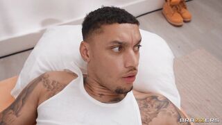 2022-12-21-8371021-raver-chick-worker-dick-stepmom-fix_720