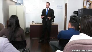 2017-05-04-9156581-sometimes-a-girl-just-needs-a-friend_720