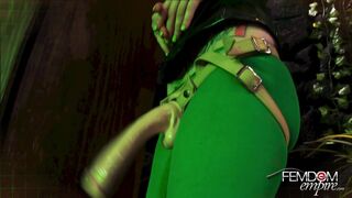 2026-03-05-poison-ivy-strap-on-villainess_4k