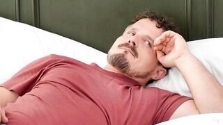 2026-03-09-241784-were-both-going-to-be-late-today-s23e5_960