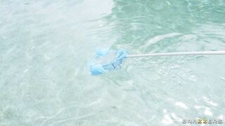 2022-09-23-8069041-2-squirting-wives-seduce-the-pool-guy_720