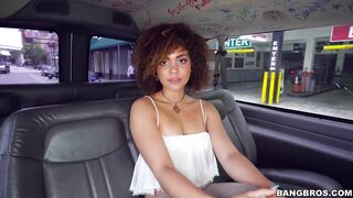 2016-12-14-9159591-payton-gets-big-break-on-the-bus_720