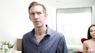 2022-09-09-8027091-laying-the-landlord_720