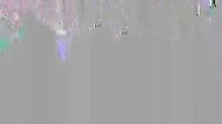 2016-12-06-8967971-colombian-chick-loves-to-suck-cock_720