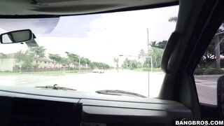 2016-09-21-9161521-colombian-hottie-ditches-friend-for-road-dick_720