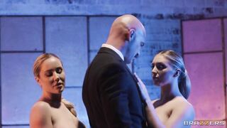 2022-07-25-4657701-in-a-bind_720