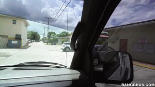 2016-10-05-8970101-ivys-karma-is-a-bitch_720