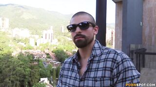 2016-10-22-8969871-colombian-babe-lives-out-her-fantasy_720