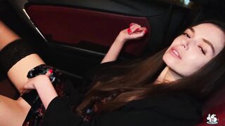 2020-01-01-4409754-brunette-in-stockings-gets-fucked-in-the-bathroom-at-new-years-eve-party_720