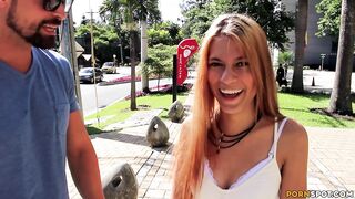 2016-10-22-8969321-alice-through-the-sucking-glass_720