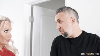 2022-07-26-4657431-milf-gets-railed-by-cocky-mover_720