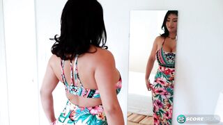 2025-12-16-68352-selena-adams-68352_720