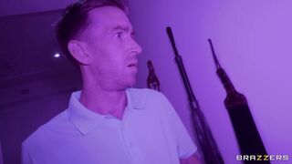 2022-07-20-4654991-my-big-titty-goth-roommate_720