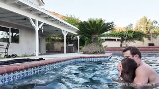 aderes-quinn-vince-karter-kinky-milf-fucking-in-the-pool-and-underwate