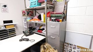 2023-03-04-21568-demi_hawks_720