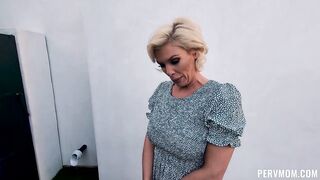 2023-02-05-21355-charli_phoenix2_720