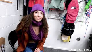 2022-12-23-21034-amber_summer_720