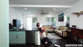 2022-11-29-20858-krissy_knight_and_macy_meadows_720