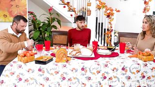 2022-11-24-20817-arietta_adams_and_cherry_fae_720