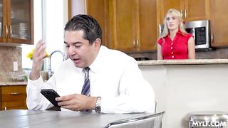 2022-12-01-26375-sarah_taylor_720