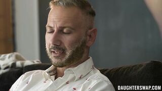 2022-12-11-20980-coco_lovelock_and_theodora_day_720