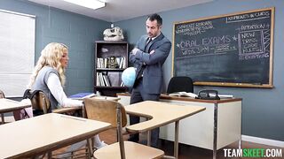 2022-11-04-20692-mila_monet_720