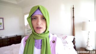 2021-08-22-17383-izzy_lush_720