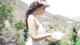 2021-06-12-16950-violet_starr_720