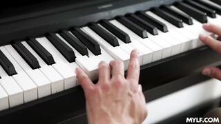 2021-05-21-27670-miss_raquel_720