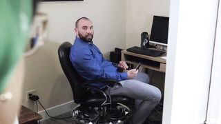 2021-04-23-27990-penny_barber_720