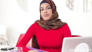 2021-04-09-17814-maya_farrell_720