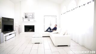 2021-02-24-16096-gabbie_carter_720