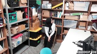 2021-01-08-17801-ella_knox2_720