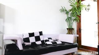 2021-03-12-17810-cali_lee_720