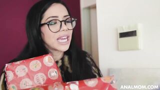 2021-01-14-27796-julia_de_lucia_720