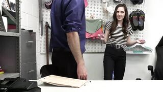 2020-12-30-15682-raven_right_720