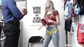 2020-11-04-15237-delilah_day_720