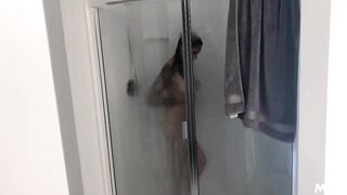 2020-07-12-28194-alexis_zara_720