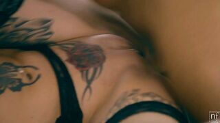 2017-06-02-35371-leather-submission-s1e1_960