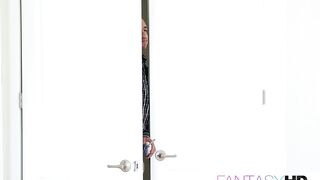 2013-03-18-26779-bff-babysitters_720