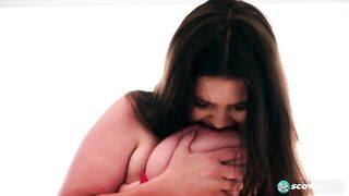 2023-12-21-75072-busty-st.-claire-75072_720